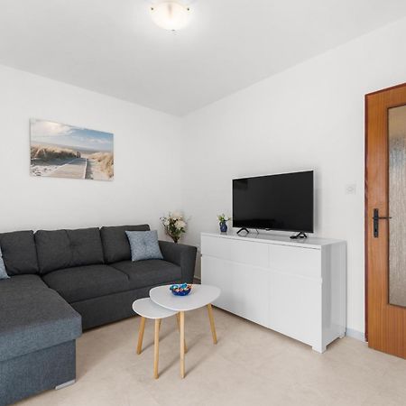 Apartments Feniks ポレッチ エクステリア 写真