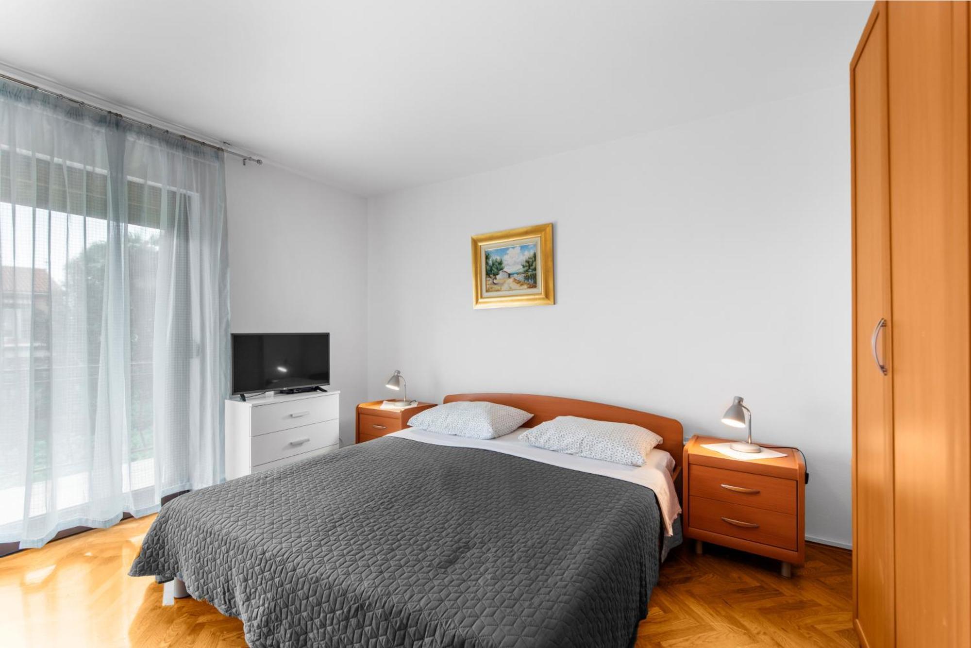Apartments Feniks ポレッチ エクステリア 写真
