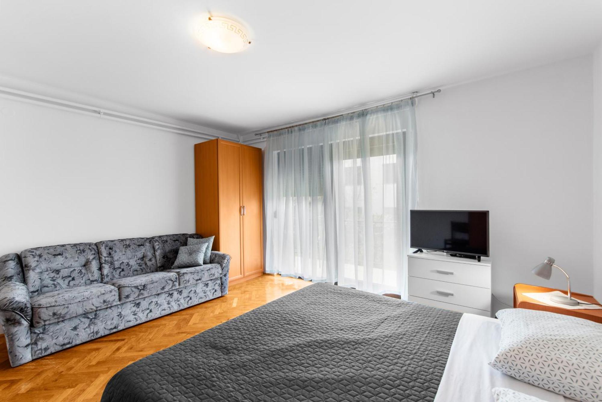 Apartments Feniks ポレッチ エクステリア 写真