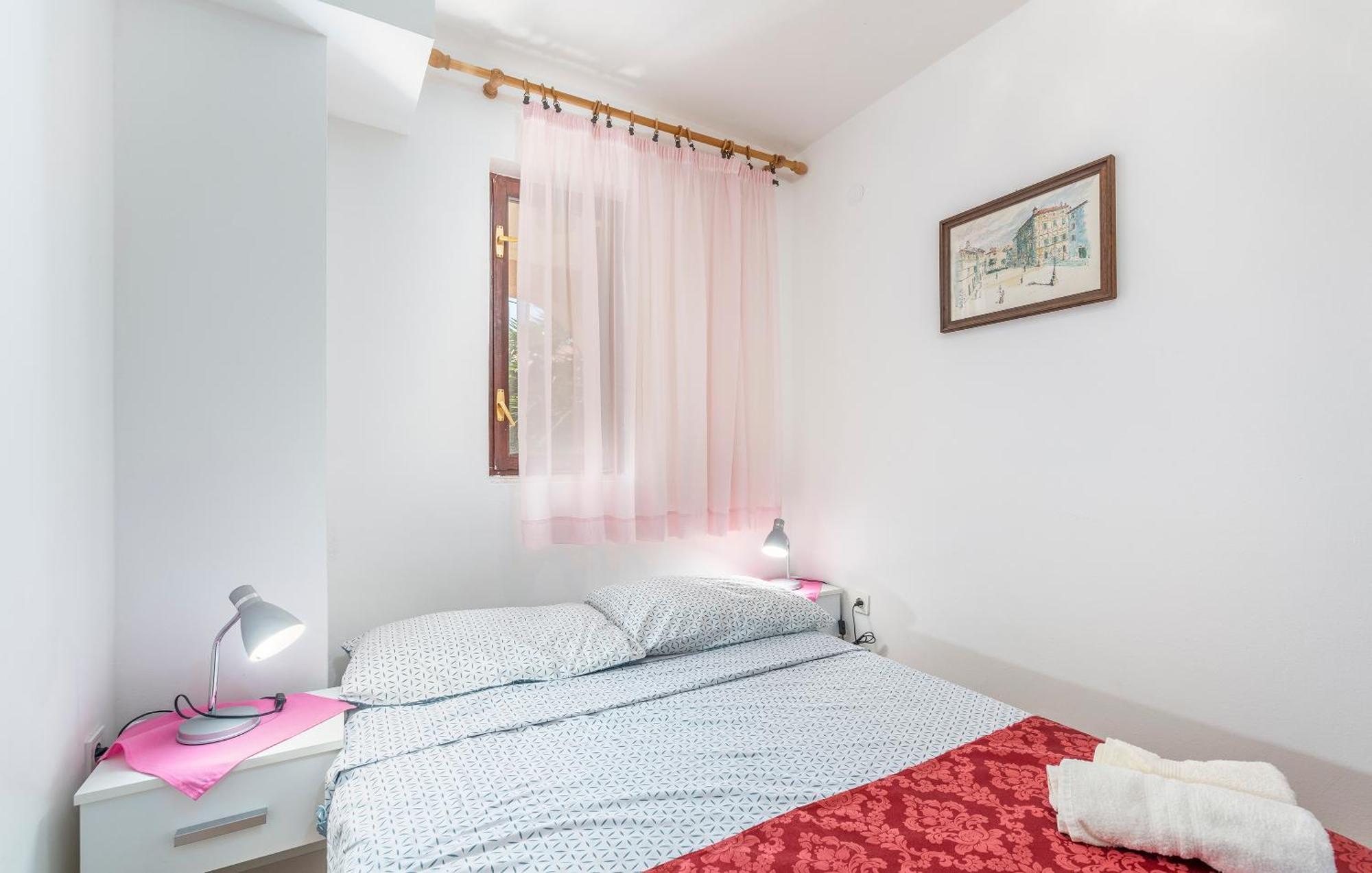 Apartments Feniks ポレッチ 部屋 写真